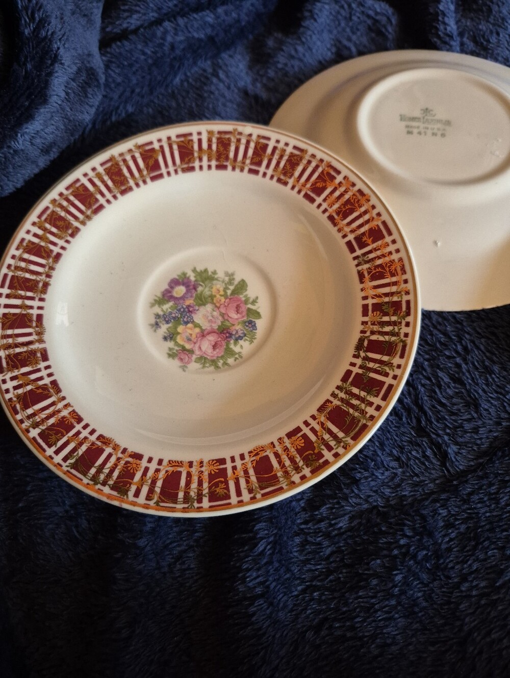 5 Vintage Homer Laughlin saucers